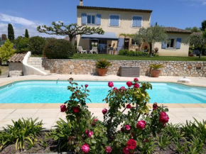 Jylloue, Villa avec piscine privée à MOUGINS, proche ROYAL MOUGINS GOLF AND SPA